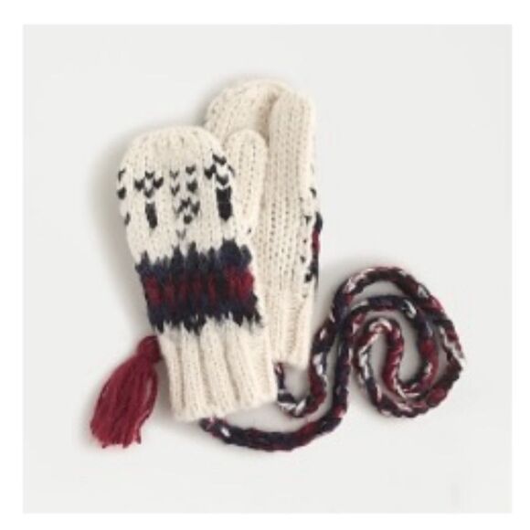 Chunky knit beanie & mittens in Fair Isle